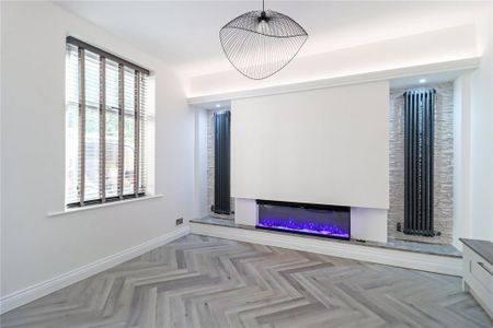 2 bedroom end of terrace house to rent - Photo 3