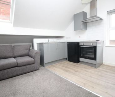 Studio to rent - Photo 2