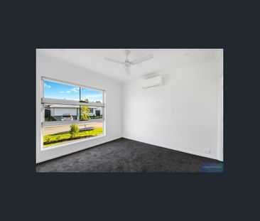 🏡 Neat & Functional Home in Deception Bay - Photo 5