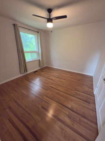 For Lease - 250 Mcconvey Drive, Richmond Hill, Ontario - Photo 3