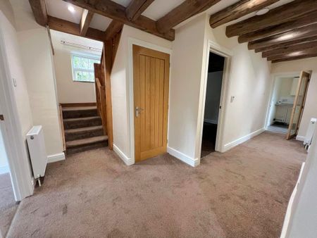 3 bedroom detached house to rent - Photo 2