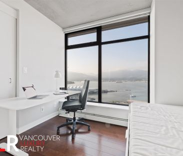 Condo in Downtown Vancouver, BC - Photo 5