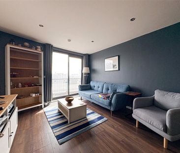 2 bedroom penthouse to rent - Photo 1