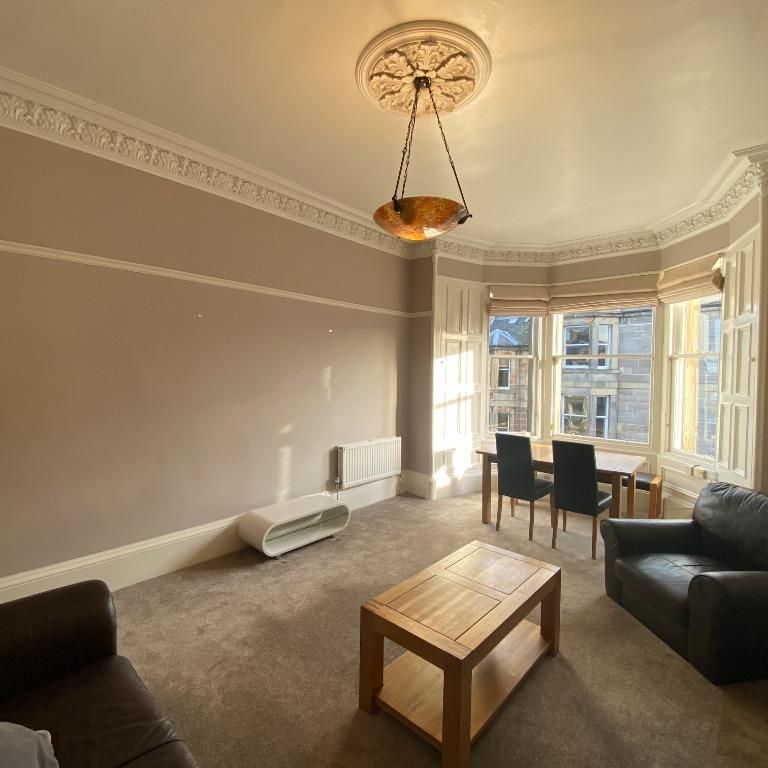 3 bedroom flat to rent - Photo 1