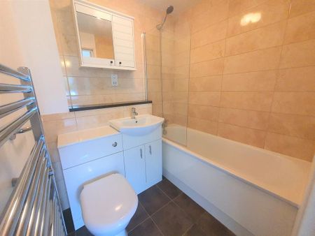 2 bedroom flat to rent - Photo 5