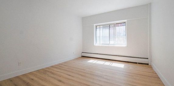 1 MOIS GRATUIT - 3 1/2 et 4 1/2 Côte-des-Neiges Frigo, poêle inclus - appartement / logement à louer Montreal - Photo 2