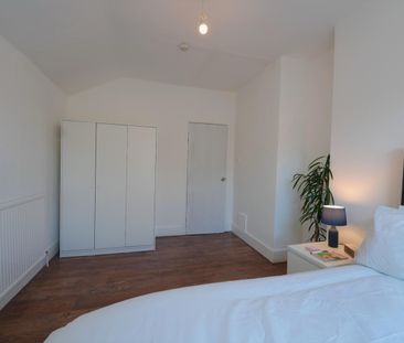 Room in a Shared House, Alloa Road, SE8 - Photo 6