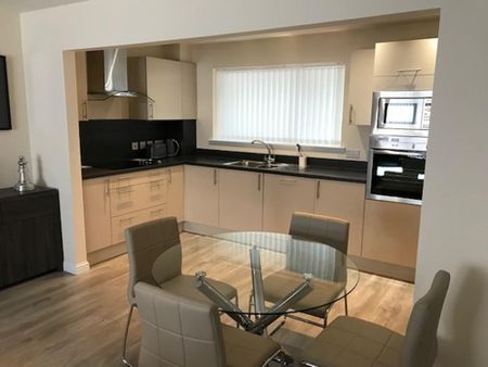 2 bedroom flat to rent - Photo 3