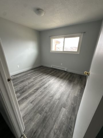 For Lease - 9 Lowndes Avenue Unit# 11, Georgina, Ontario - Photo 2