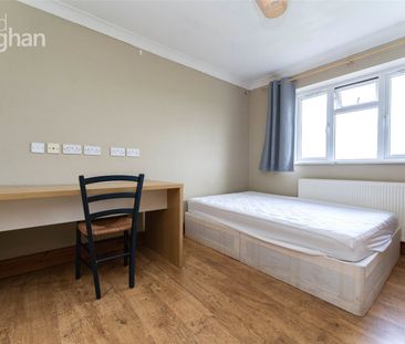 6 bedroom house to rent - Photo 2