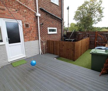 2 bedroom flat to rent - Photo 6