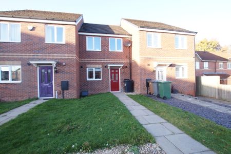 2 bedroom Mid Terraced House to let - Photo 2