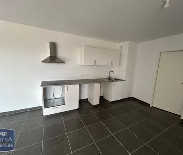 Location Appartement 3 pièces 62m² PORT DE BOUC 13110 - Photo 3