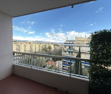 Location Appartement 1 pièce 30m² ANTIBES 06600 - Photo 4