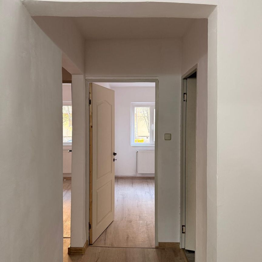 🏠 De închiriat apartament 3 camere – Zona Lipovei- - Photo 1