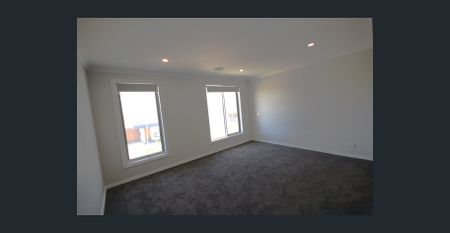 Modern Day Perfection! - Photo 5