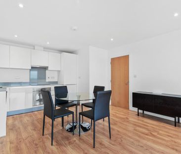 2 bedroom penthouse to rent - Photo 1