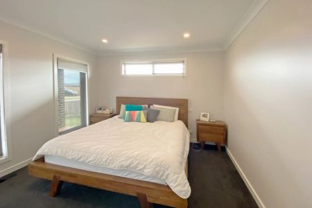 Craftsman Built Home - Photo 3