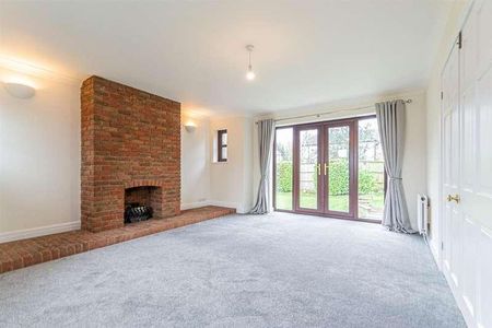 Stoneleigh Gardens, Grappenhall And Thelwall, Warrington, WA4 - Photo 2