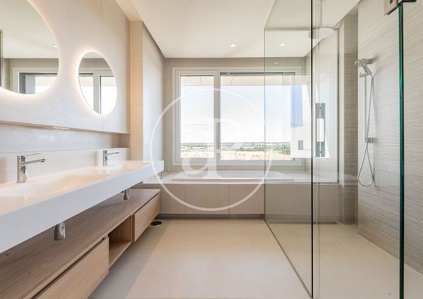 Triplex penthouse for rent in La Finca