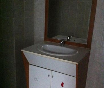 Location Appartement 2 pièces 34m² BRUE AURIAC 83119 - Photo 2