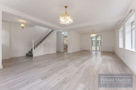 5 bedroom detached house to rent - Photo 4