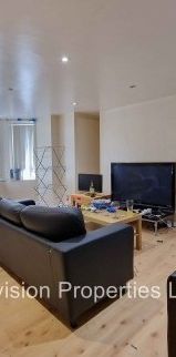 2 Bedroom Flats in Hyde Park - Photo 1