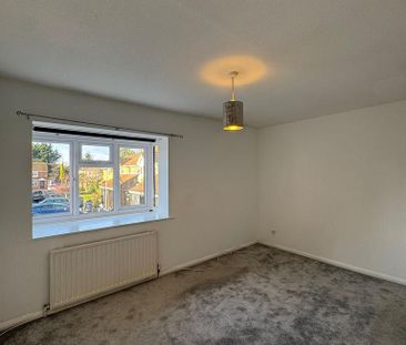 2 bedroom end of terrace house to rent - Photo 3