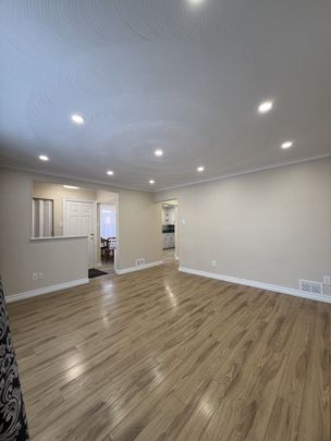 For Lease - 103 Cleta Drive Unit# Main, Toronto, Ontario - Photo 1