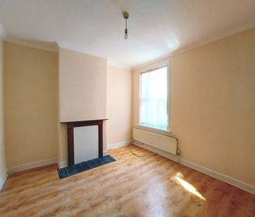 Bloxhall Road, Leyton E10, London - Photo 2