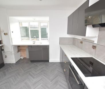 2 bedroom detached bungalow to rent - Photo 5