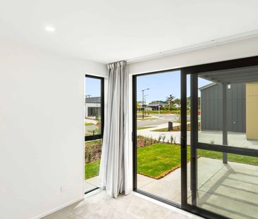 Two bedroom beauty! - Photo 2