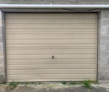 Charming 3BR Unit in Remuera! - Photo 1