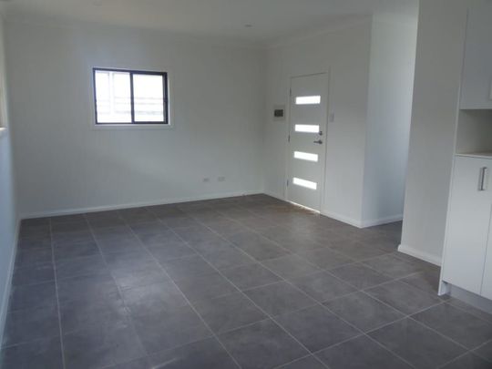 Spacious Granny Flat - Water Included - Photo 1