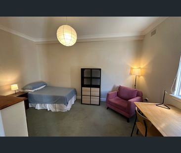 11 Black Street, Vaucluse, NSW 2030 - Photo 2