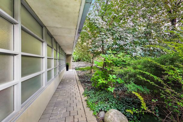 For Lease - 20 Niagara Street Unit# 301, Toronto, Ontario - Photo 1