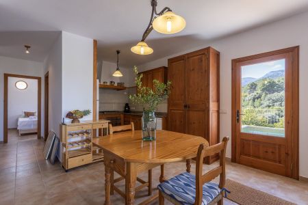 3 Bedrooms - Photo 4