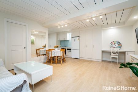 Immaculate Modern Studio in Beautiful Belair - Choice of Semi-Furnished or Unfurnished - Photo 3