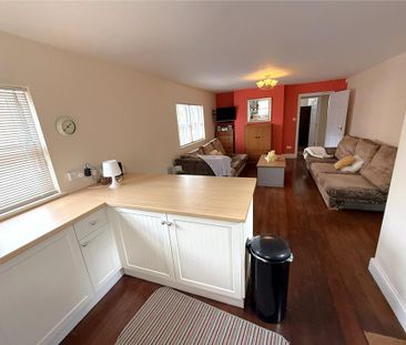 3 bedroom maisonette to rent - Photo 1