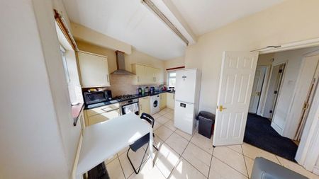 2 bedroom flat to rent - Photo 3