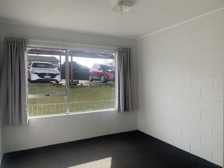 Unit 2, 9 Alston Avenue, Kelston, Auckland - Photo 3