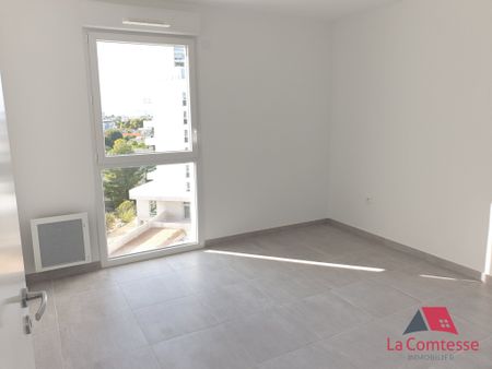 Appartement 2 pièces 47m2 MARSEILLE 9EME 905 euros - Photo 3