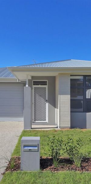 Stunning Brand New House for Rent in the Desirable Suburb of Pallara - Perfect for Families - Photo 1