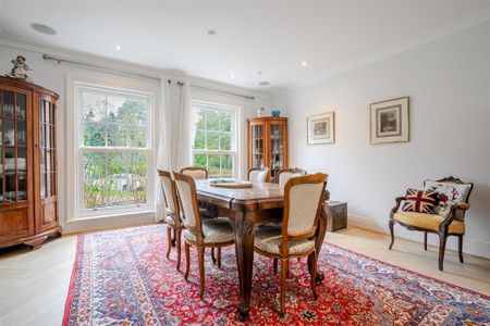 6 bedroom detached house to rent - Photo 4