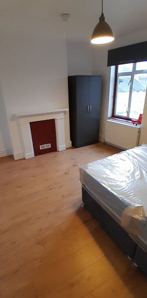 Room in a Shared House, Cuthbert Road, CR0 - Photo 1