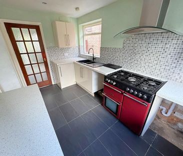 4 bedroom detached house to rent - Photo 1