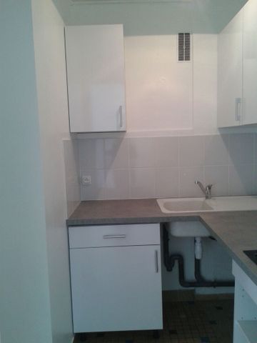 Location Appartement 2 pièces 42m² - Photo 2