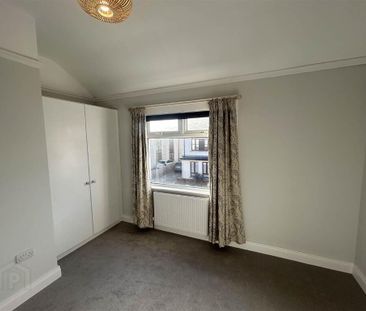 108 Downshire Road, Holywood, BT18 9LY - Photo 2