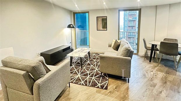 2 bedroom flat to rent - Photo 1