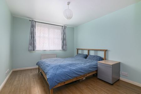 2 Bed Flat, Millenium Drive, E14 - Photo 4